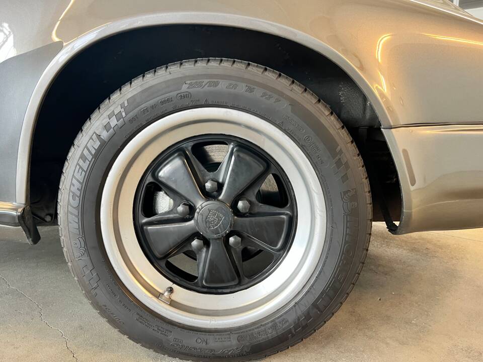 Image 47/71 de Porsche 911 SC 3.0 (1983)