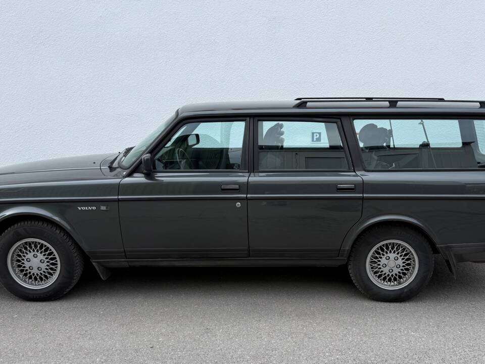 Image 4/54 of Volvo 245 GL (1990)