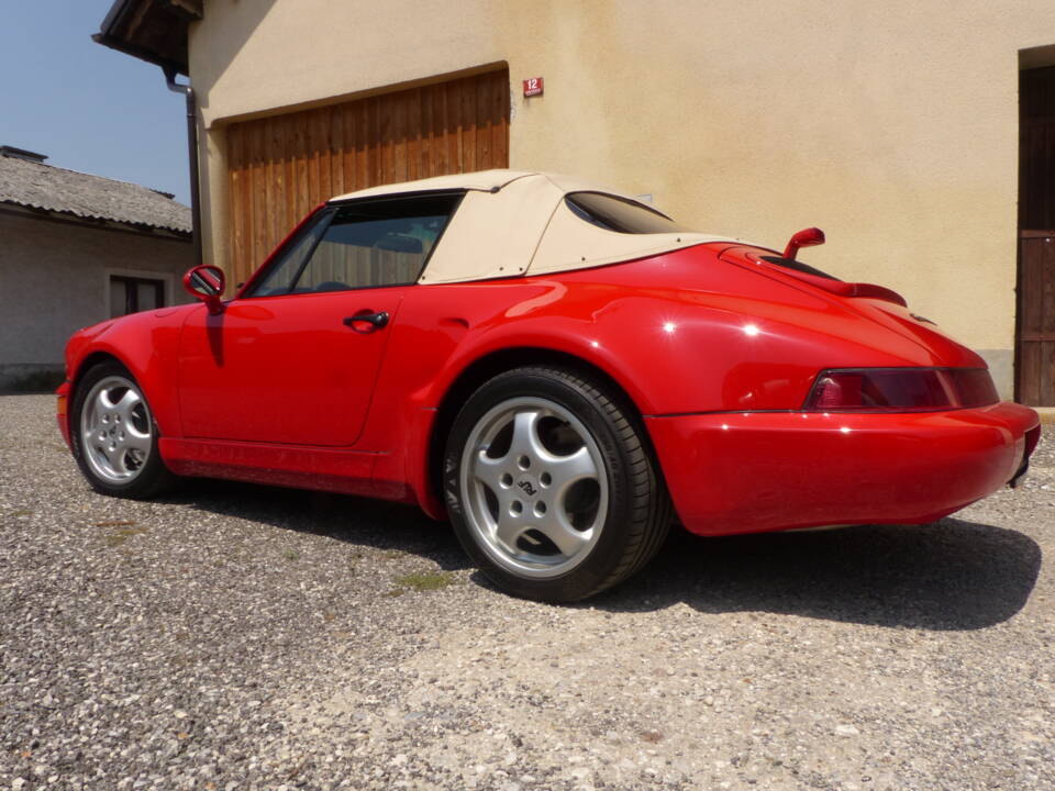 Image 8/30 of Porsche 911 Carrera 2 (1992)