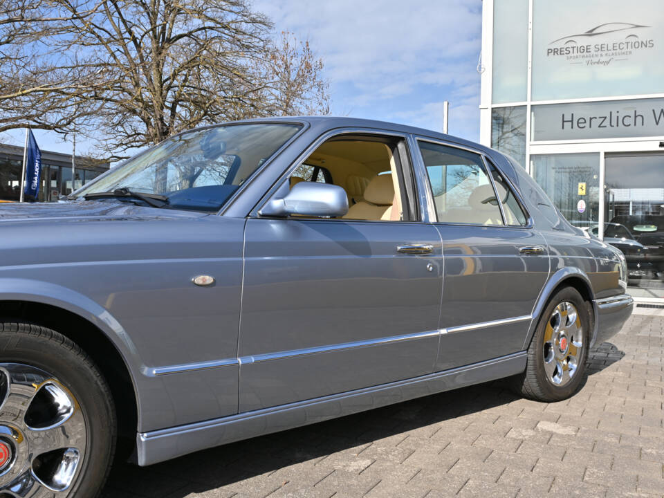 Image 26/29 of Bentley Arnage Le Mans (2001)