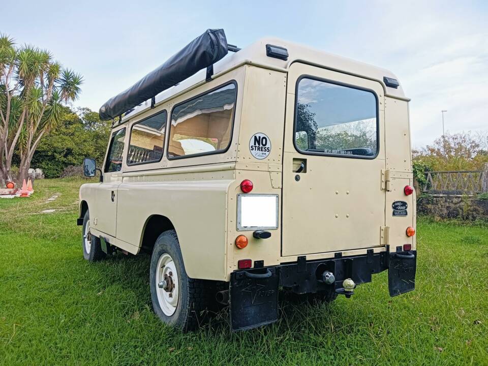 Image 5/23 of Land Rover 110 (1990)