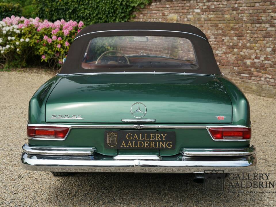 Afbeelding 5/50 van Mercedes-Benz 220 SE b (1964)