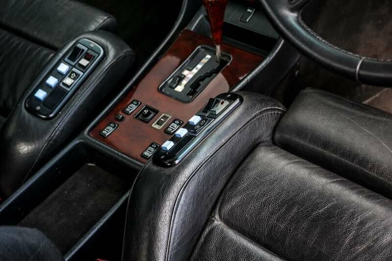 Image 27/50 of Mercedes-Benz 560 SEC 6.0 AMG (1989)