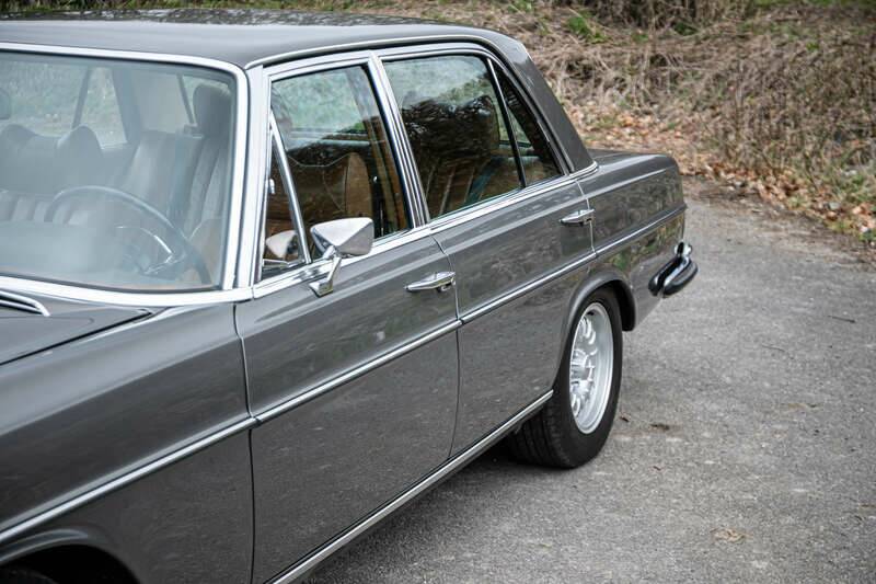 Image 23/36 of Mercedes-Benz 300 SEL 6.3 (1970)