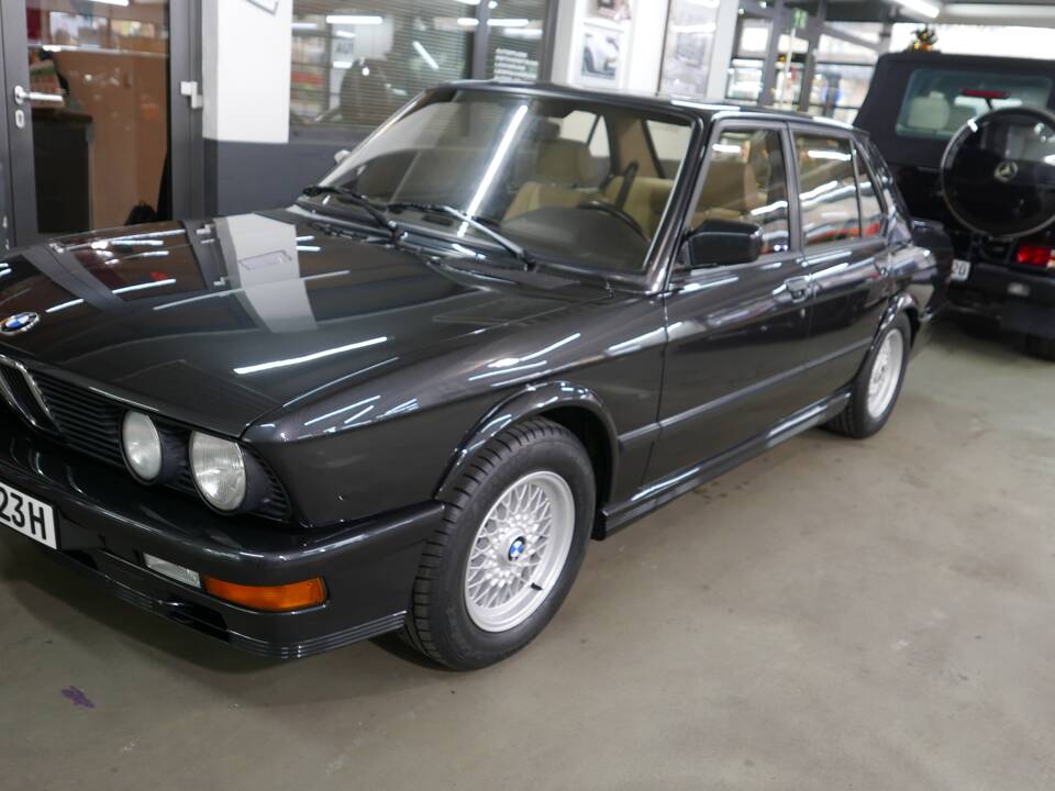 Afbeelding 2/8 van BMW M 535i (1987)