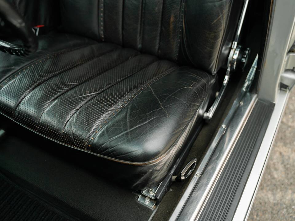 Image 23/50 of Mercedes-Benz 300 SEL 6.3 (1970)