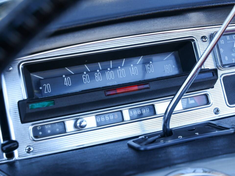 Image 46/50 of Citroën DS 21 Chapron (1963)