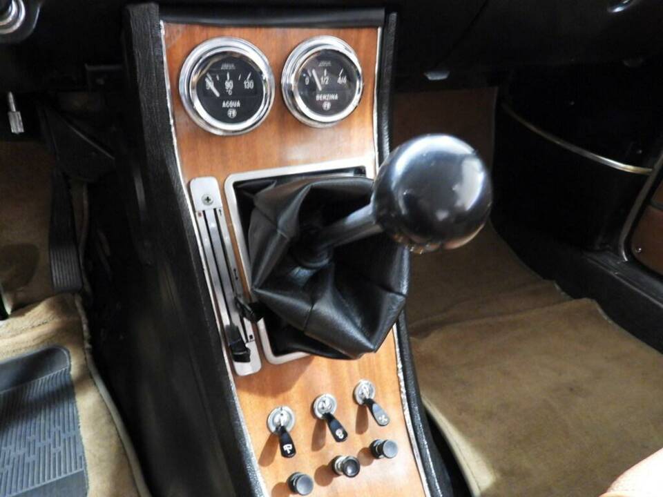Imagen 6/10 de Alfa Romeo 1750 GT Veloce (1969)