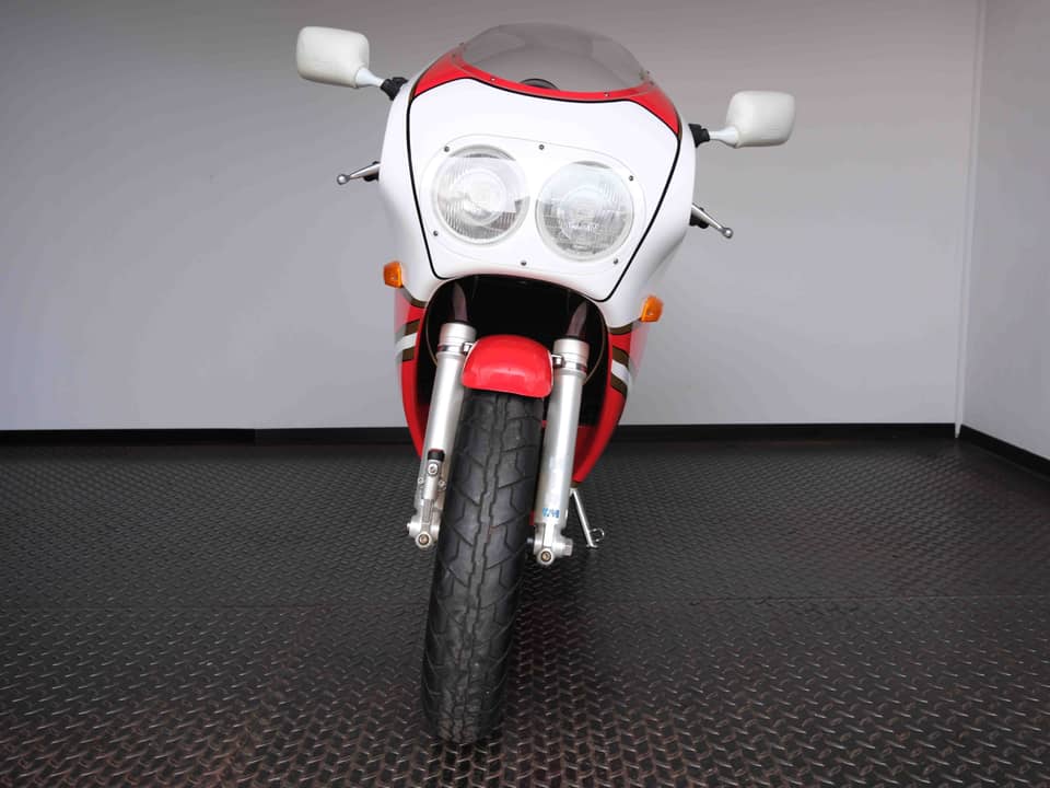 Image 32/95 of Bimota YB6 (1990)