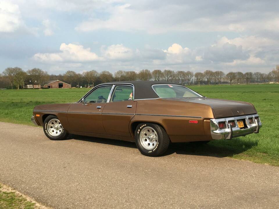 Image 4/8 of Plymouth Satellite (1974)