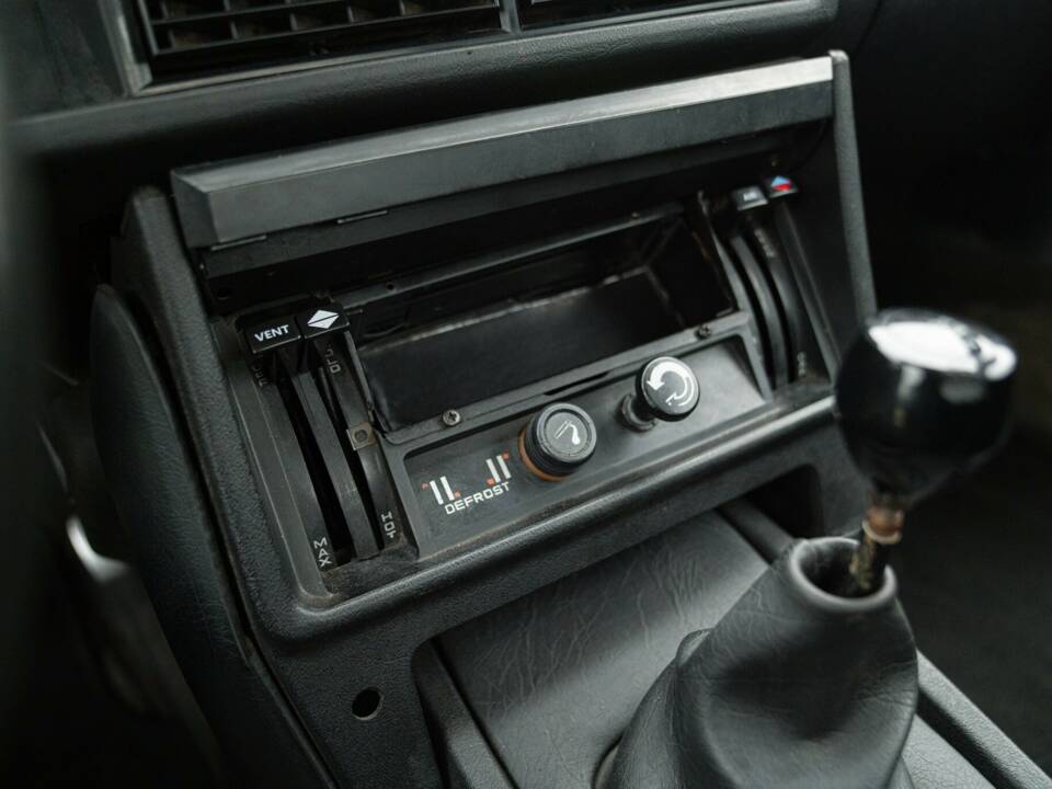 Image 25/50 of Triumph TR 7 Europa (1977)