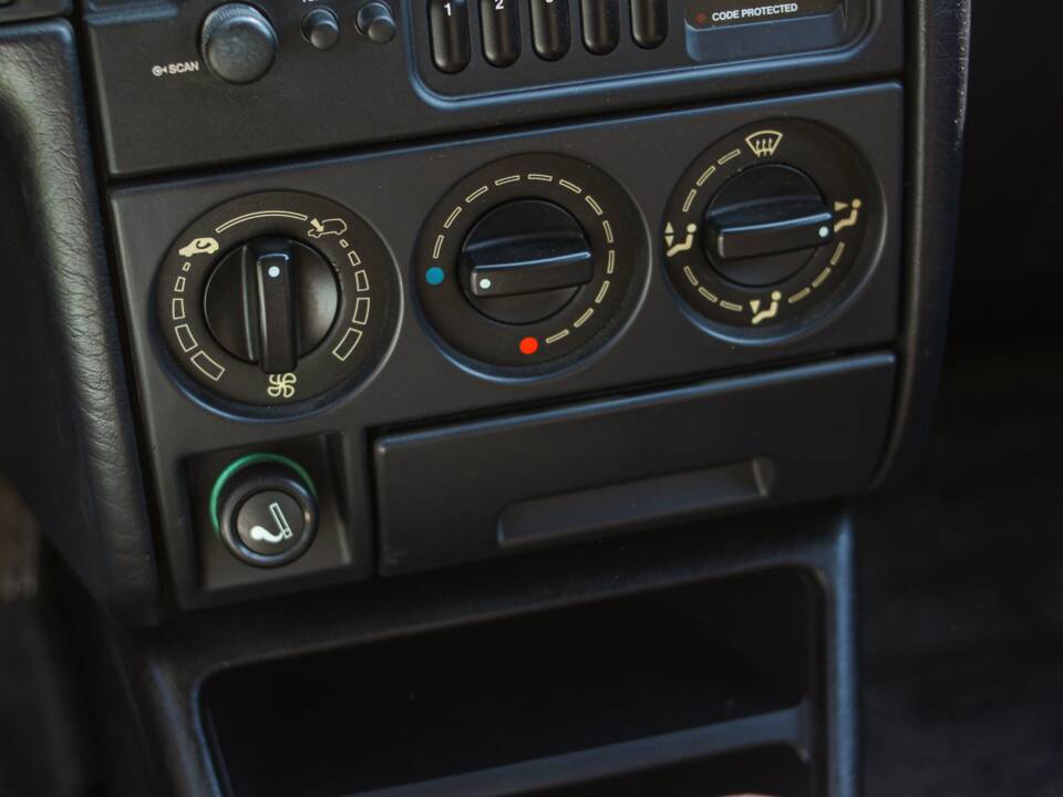 Bild 39/52 von Citroën ZX 2.0i 16v (1993)