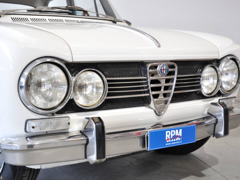 Image 45/63 of Alfa Romeo Giulia 1600 Super Biscione (1969)