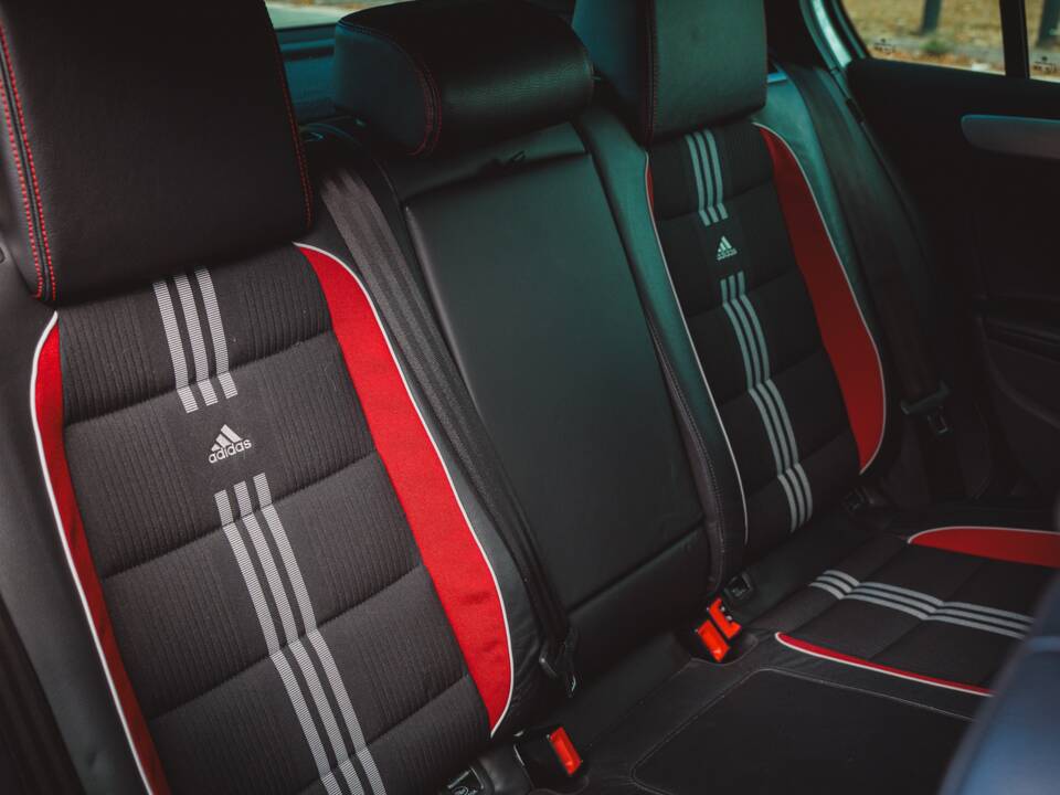 Imagen 23/42 de Volkswagen Golf VI GTI (2011)