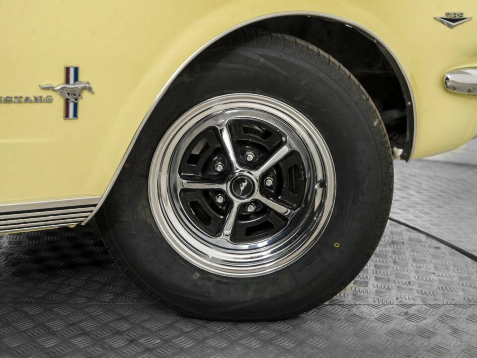 Bild 50/50 von Ford Mustang 289 (1966)
