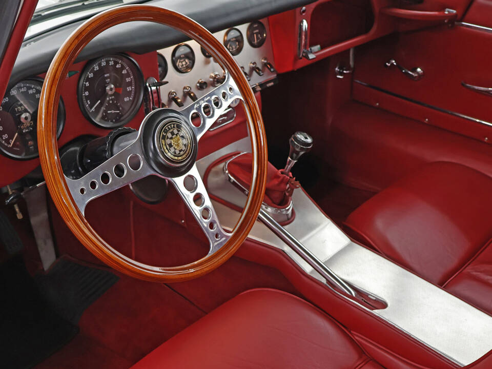 Image 5/8 de Jaguar Type E 3.8 (1963)