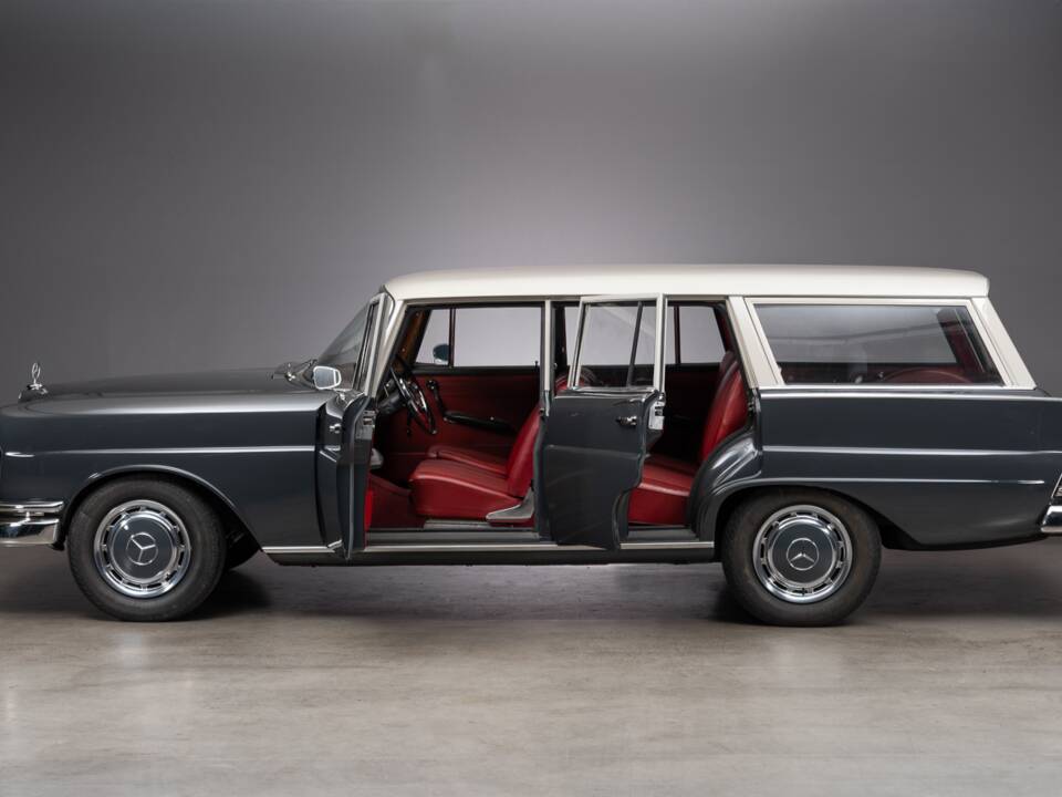 Bild 15/31 von Mercedes-Benz 230 S Universal (1967)