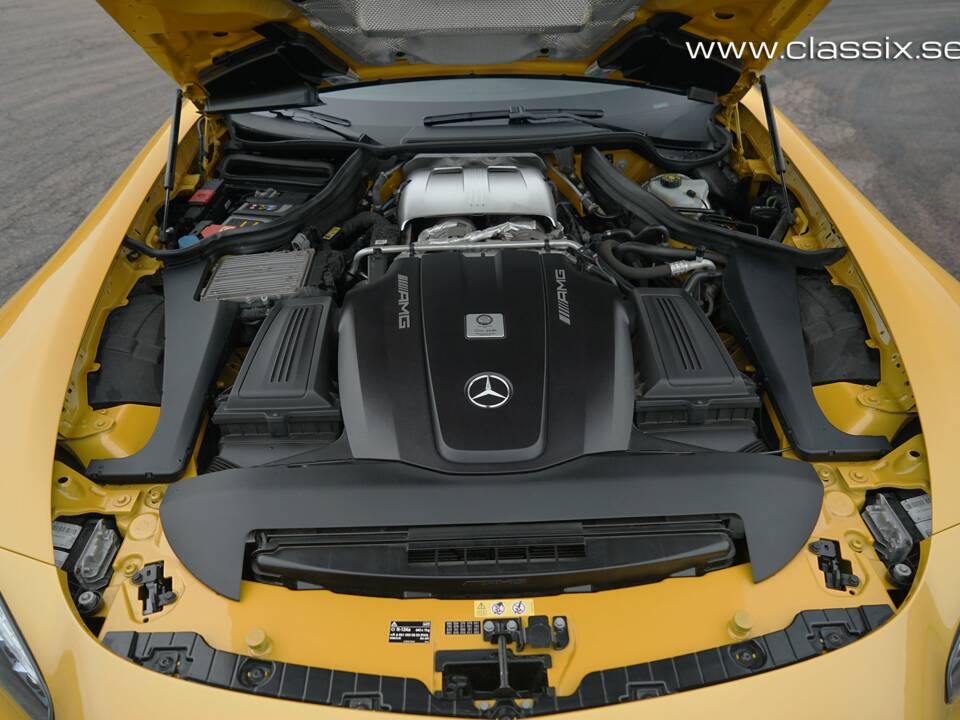 Image 15/23 of Mercedes-AMG GT-S (2015)