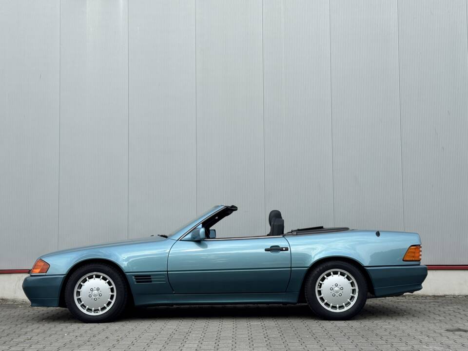 Image 1/19 of Mercedes-Benz 500 SL (1990)