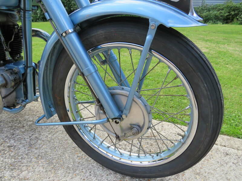 Bild 28/39 von Triumph DUMMY (1950)