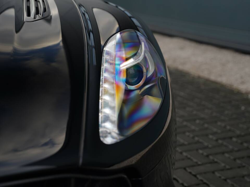 Image 34/50 of Aston Martin Vanquish S Volante (2018)