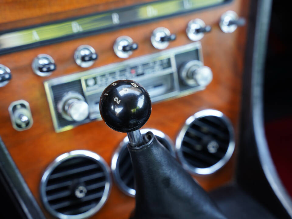 Imagen 24/50 de Ferrari 365 GT 2+2 (1970)