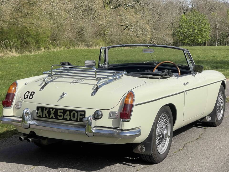 Image 2/11 de MG MGC (1967)