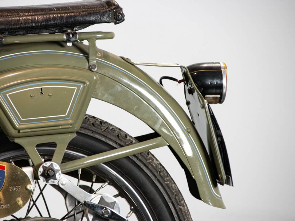 Image 15/50 of Moto Guzzi DUMMY (1963)