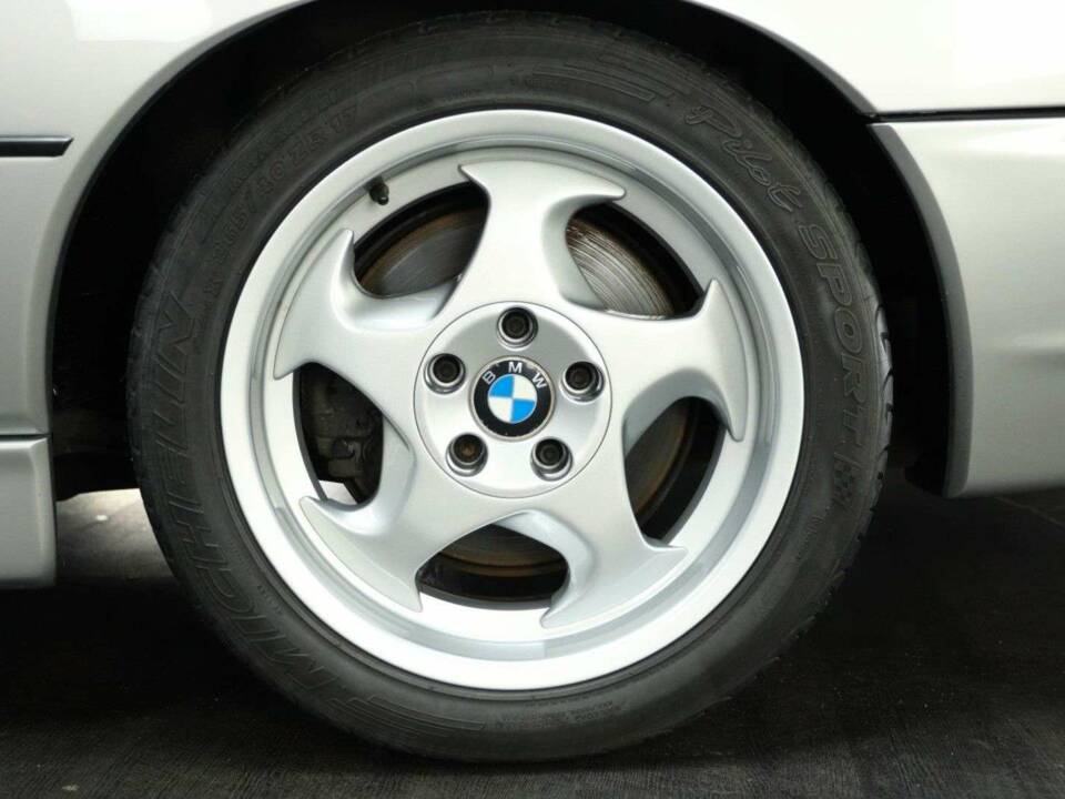 Bild 30/30 von BMW 850CSi (1993)