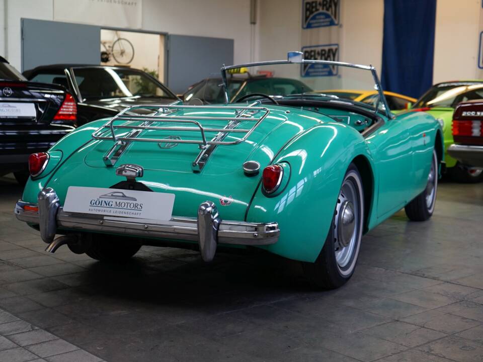 Image 17/39 de MG MGA 1500 (1958)