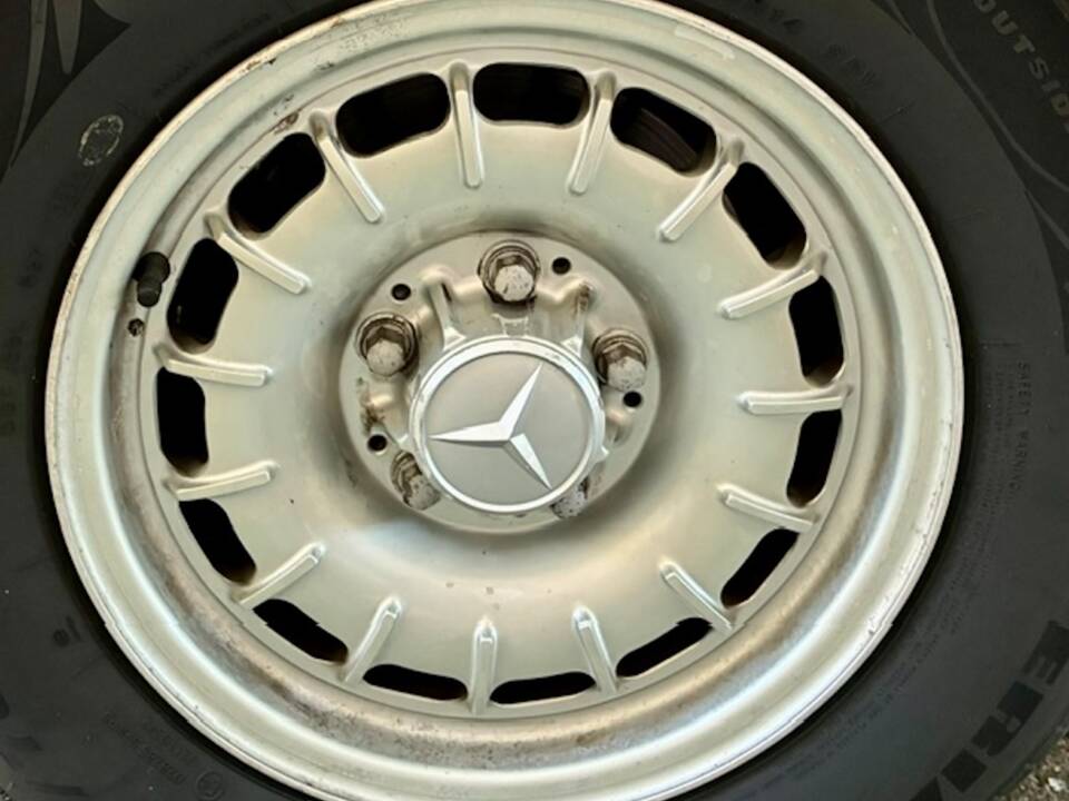 Afbeelding 39/73 van Mercedes-Benz 380 SE (1984)