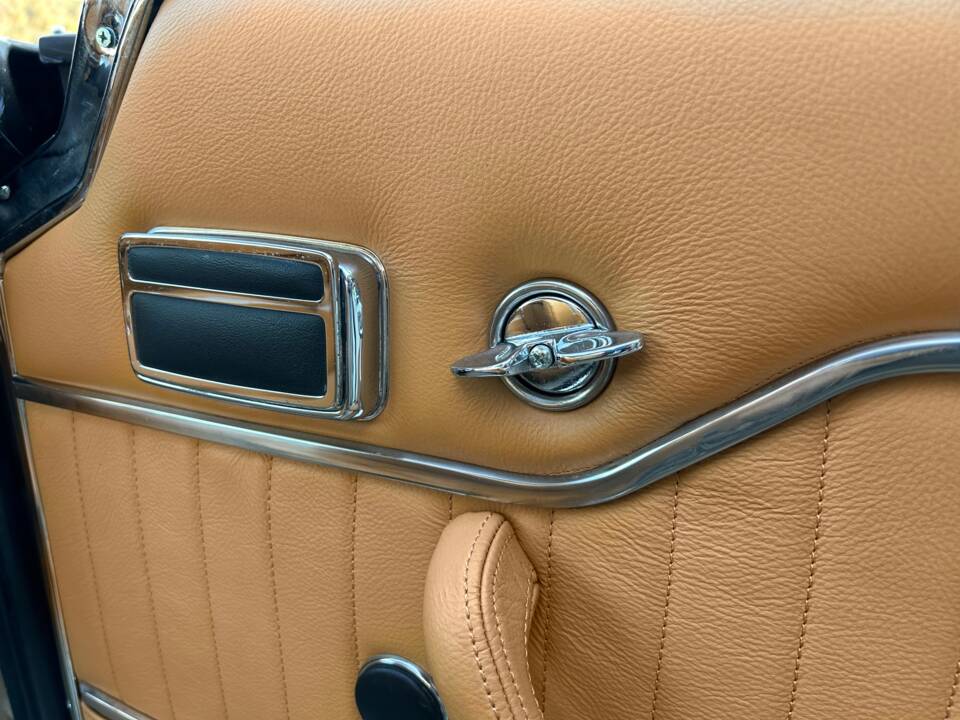 Image 62/101 of Maserati Mexico 4200 (1971)