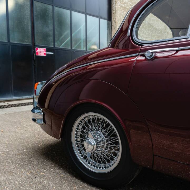 Image 16/49 of Jaguar Mk II 3.4 (1967)