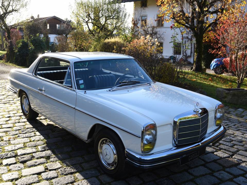 Afbeelding 11/24 van Mercedes-Benz 250 CE (1971)