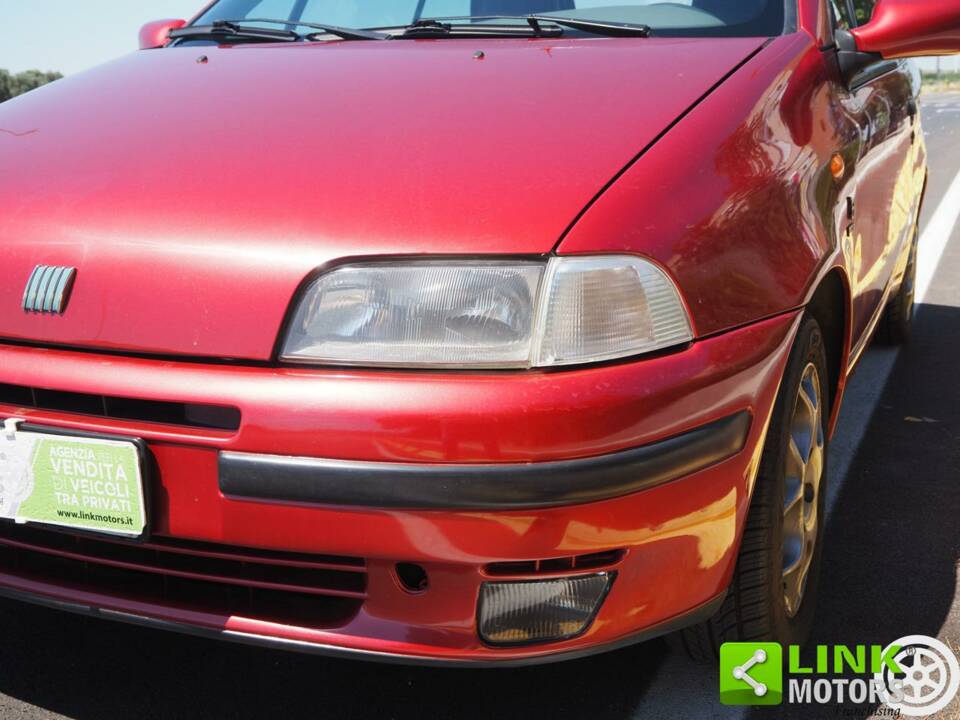 Bild 40/42 von FIAT Punto 90 ELX (1996)