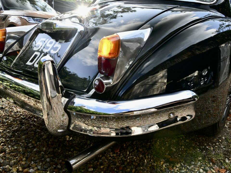 Image 48/50 of Jaguar XK 150 FHC (1960)
