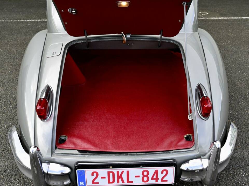 Bild 24/50 von Jaguar XK 140 FHC (1954)