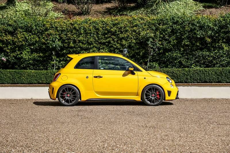 Immagine 5/41 di Abarth 695 Biposto (2006)