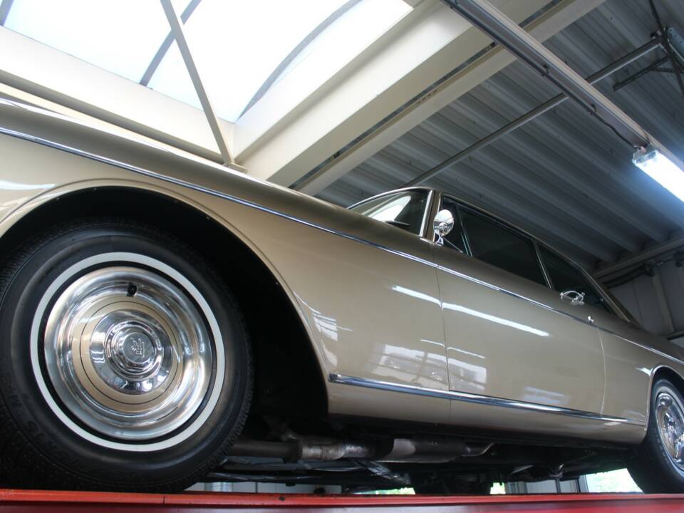 Image 7/50 of Rolls-Royce Silver Cloud III "Chinese Eyes" (1965)