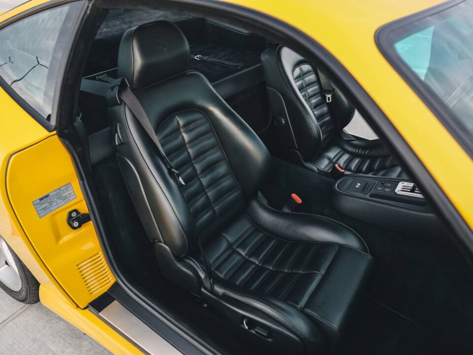 Bild 23/27 von Ferrari 550 Maranello (1997)