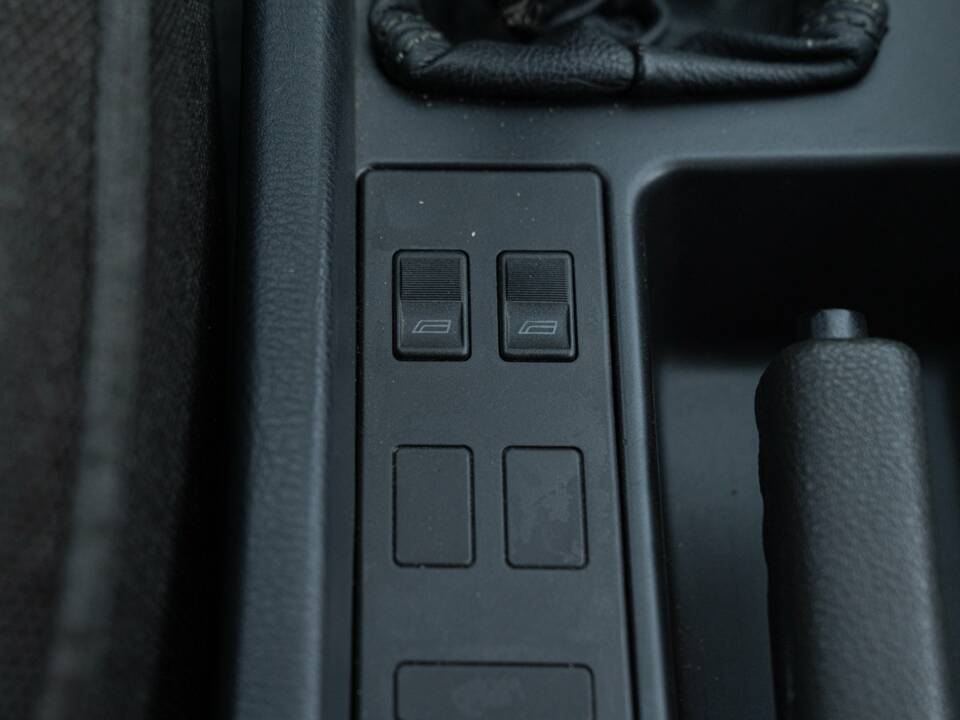 Image 39/50 de Alfa Romeo 164 2.0 (1991)