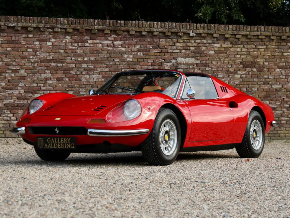 Image 7/50 of Ferrari Dino 246 GTS (1974)