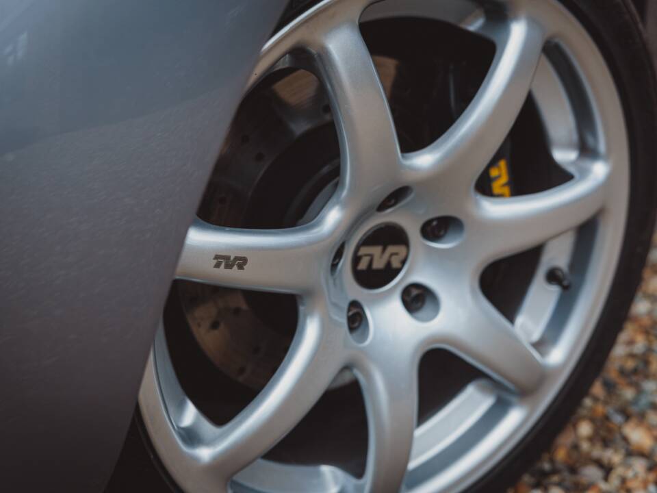 Image 15/39 of TVR Tuscan S (2003)