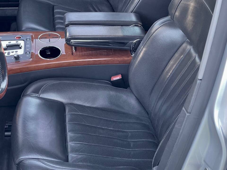 Bild 9/23 von Volkswagen Phaeton V10 TDI (2003)