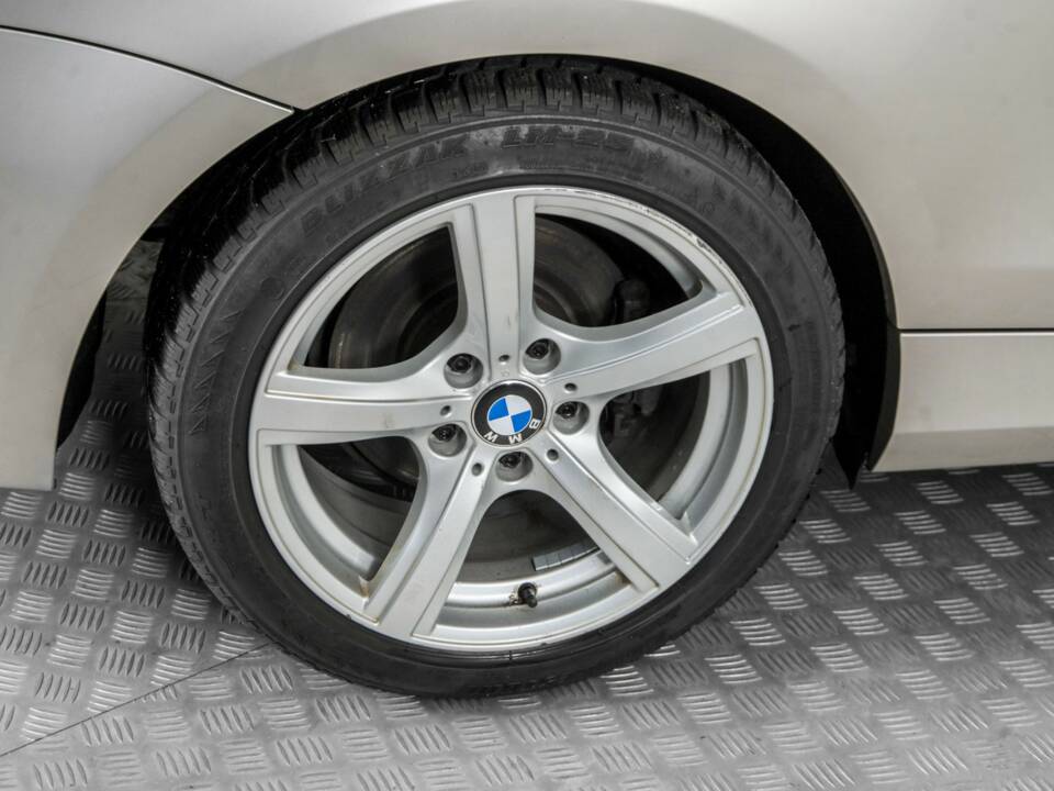 Immagine 31/50 di BMW 125i (2011)