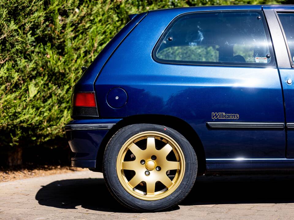 Imagen 10/48 de Renault Clio I Williams (1993)