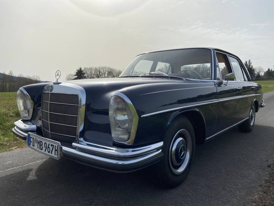 Image 52/52 of Mercedes-Benz 250 S (1967)