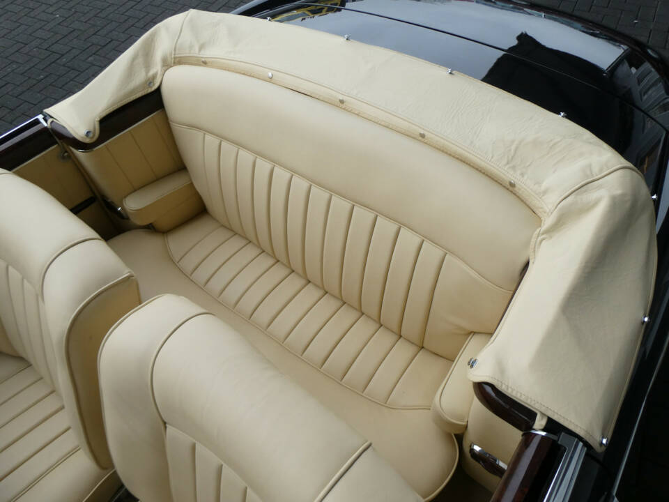 Image 13/27 of Mercedes-Benz 220 S Cabriolet (1957)