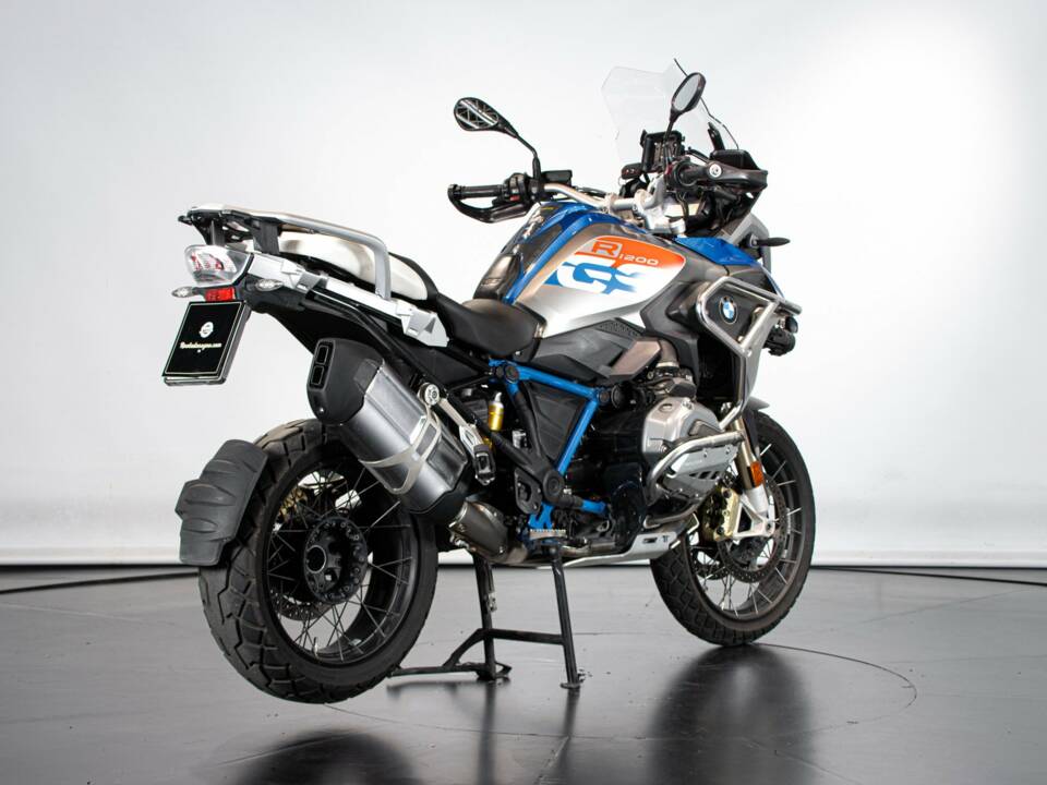 Image 4/50 of BMW DUMMY (2017)
