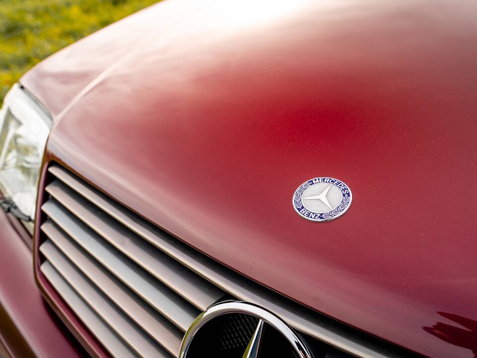 Image 13/47 of Mercedes-Benz SL 280 (1996)